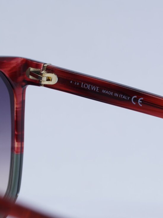 Loewe LW40001F 68B Filipa Sunglasses Red/Grey Square Frame,Grey Gradient Lenses main image 7